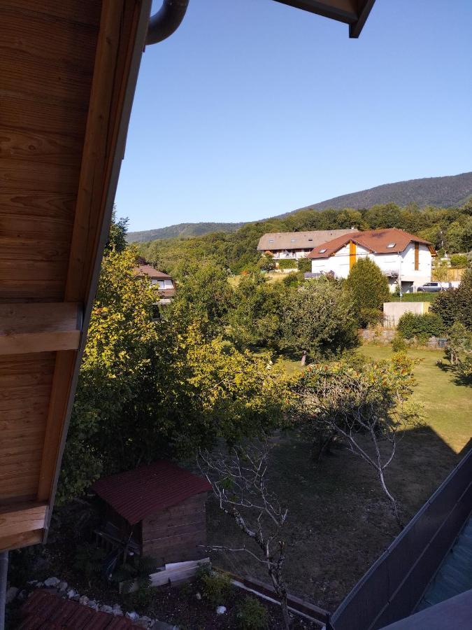 אנסי Logement Entre Lac Et Montagne מראה חיצוני תמונה